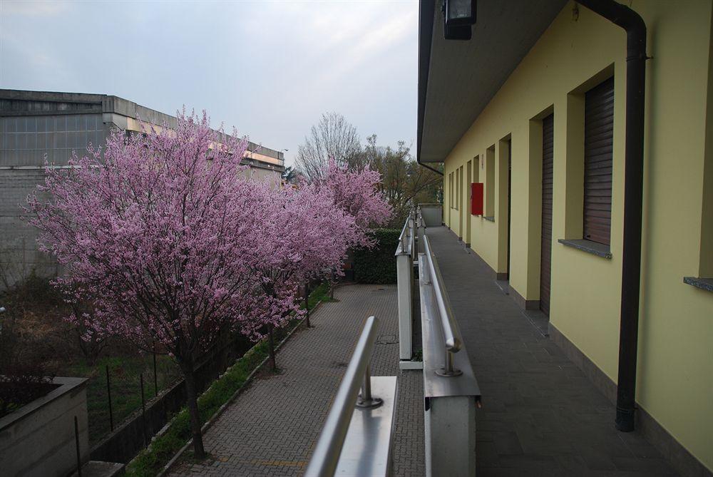 Nuovo Hotel Vigevano Luaran gambar