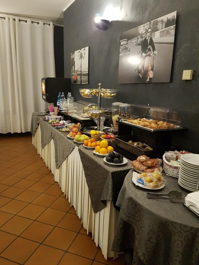 Nuovo Hotel Vigevano Luaran gambar