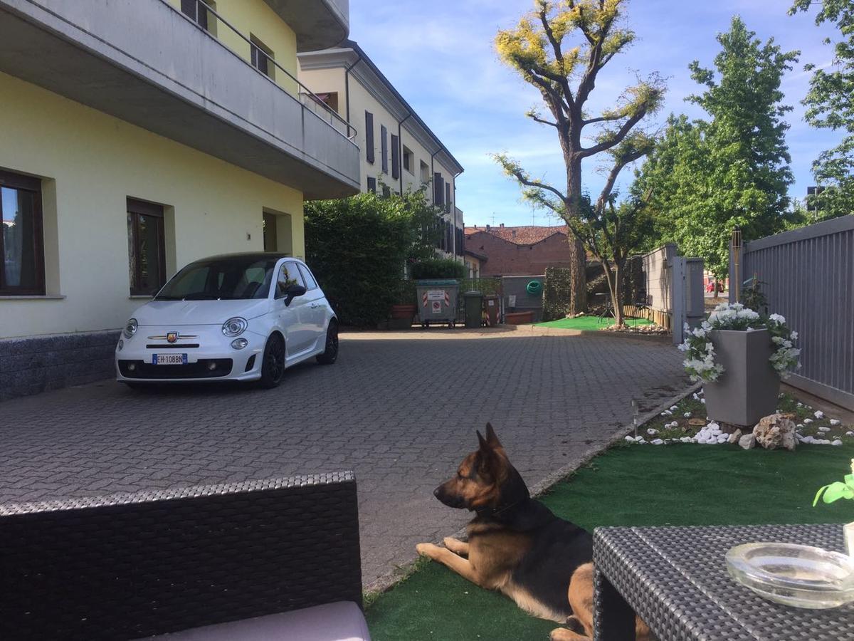 Nuovo Hotel Vigevano Luaran gambar